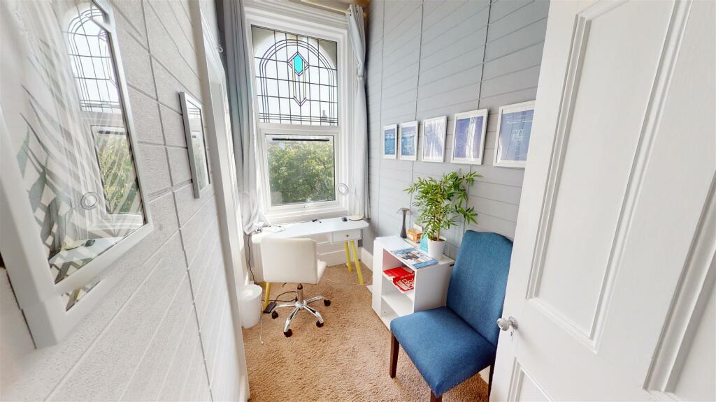 Hampton Road Bedroom