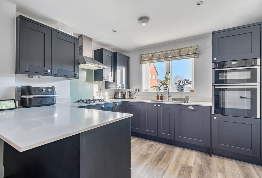 1380476-21-6925c2...