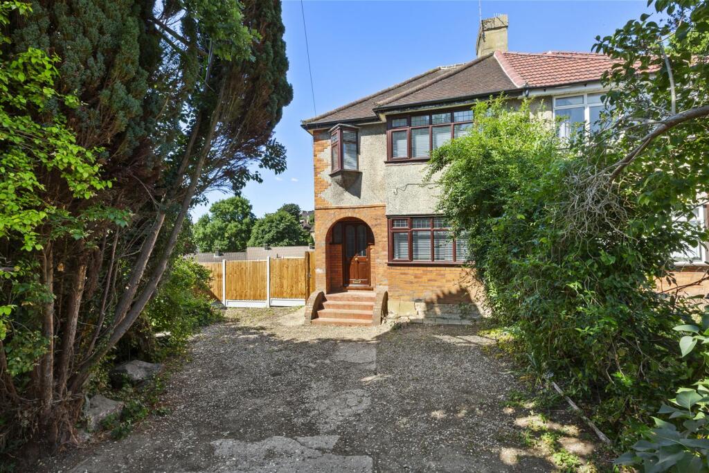 25 Melbourne Road, HP13 7HE-15.jpg