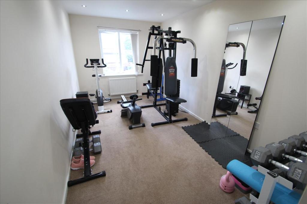 BEDROOM 2