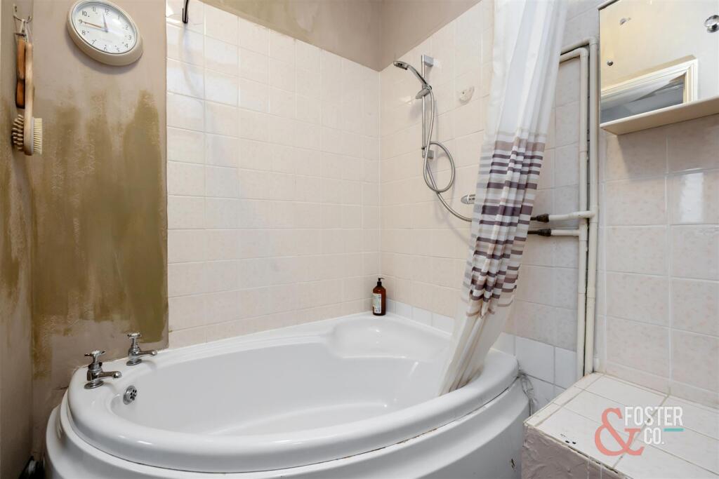 Cuckfield Lane, South Lodge-008.jpg