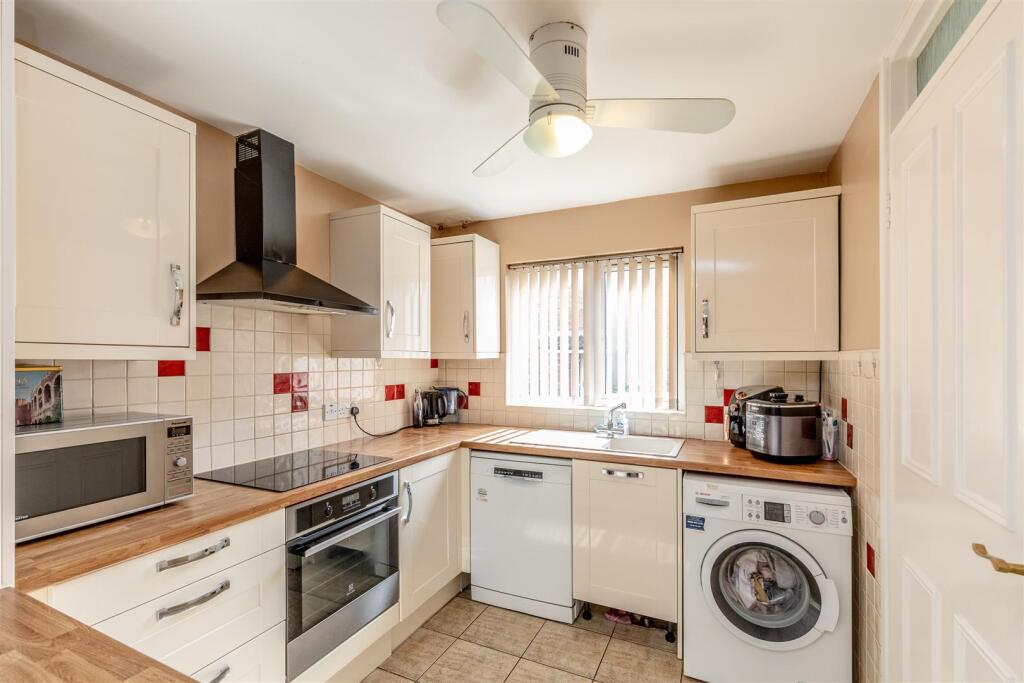 Grasmere Close, Westbury on Trym Kitchen 3.jpg