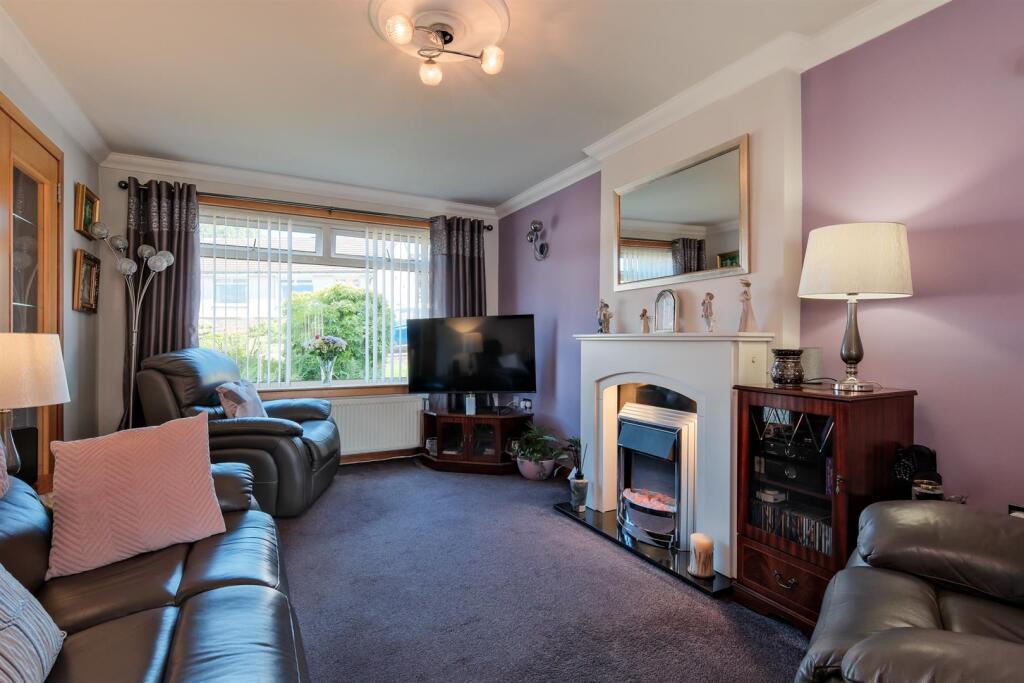 014-11 Whiteshaw Avenue, Carluke, ML8 5DF.jpg