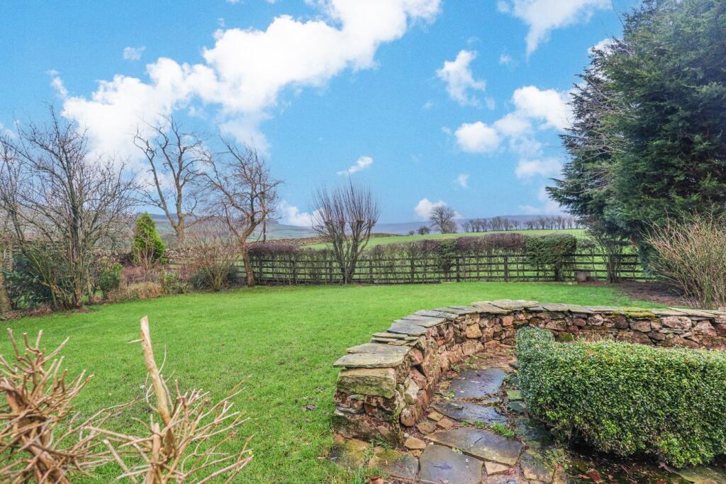 Rear Garden &amp; Views