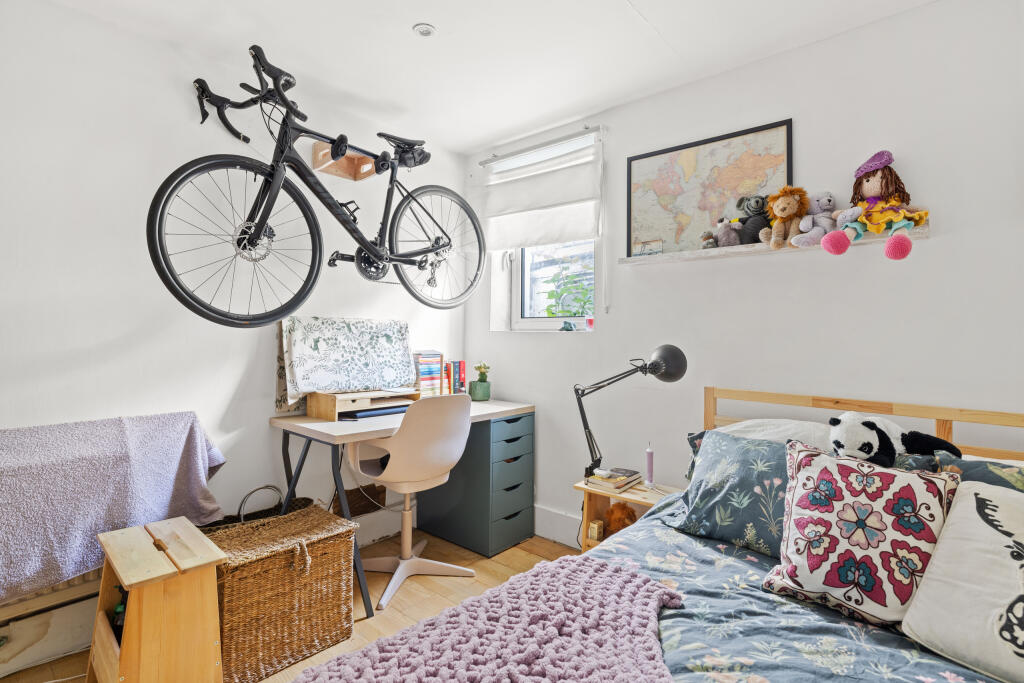 2E4A7306