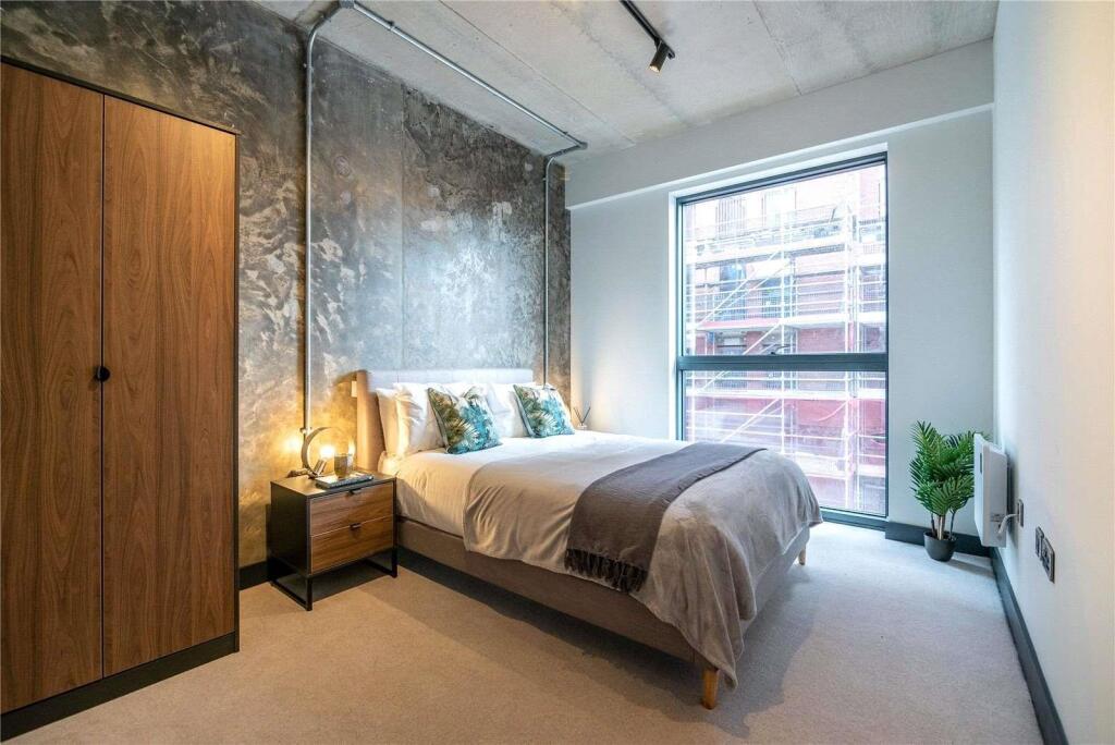 IMAGES OF SHOW FLAT