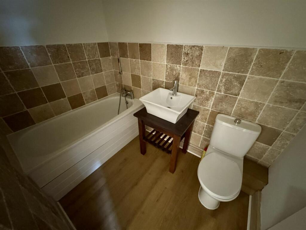 Main Bathroom