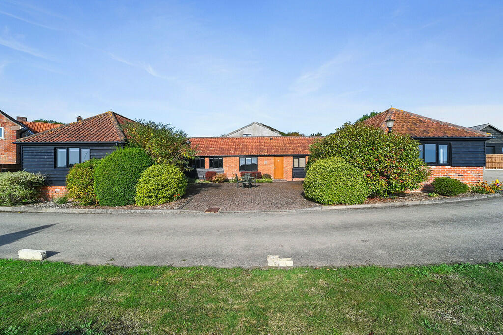 PT-TV-HillTopHous...