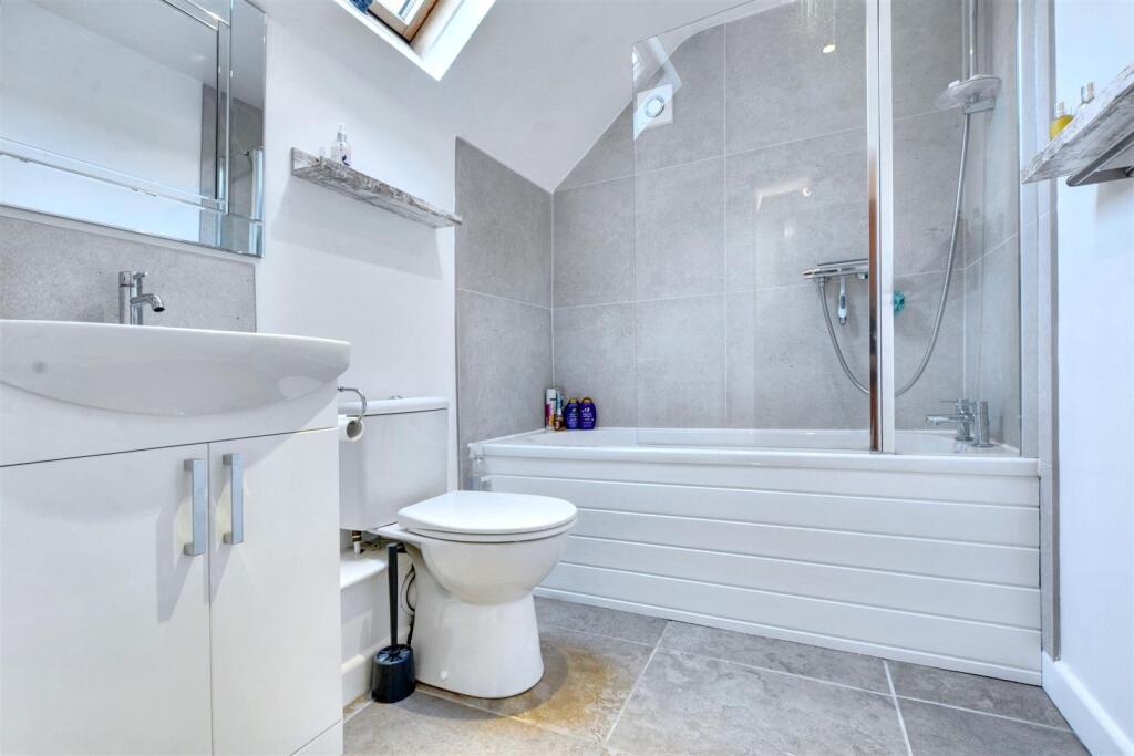 Bathroom.jpeg