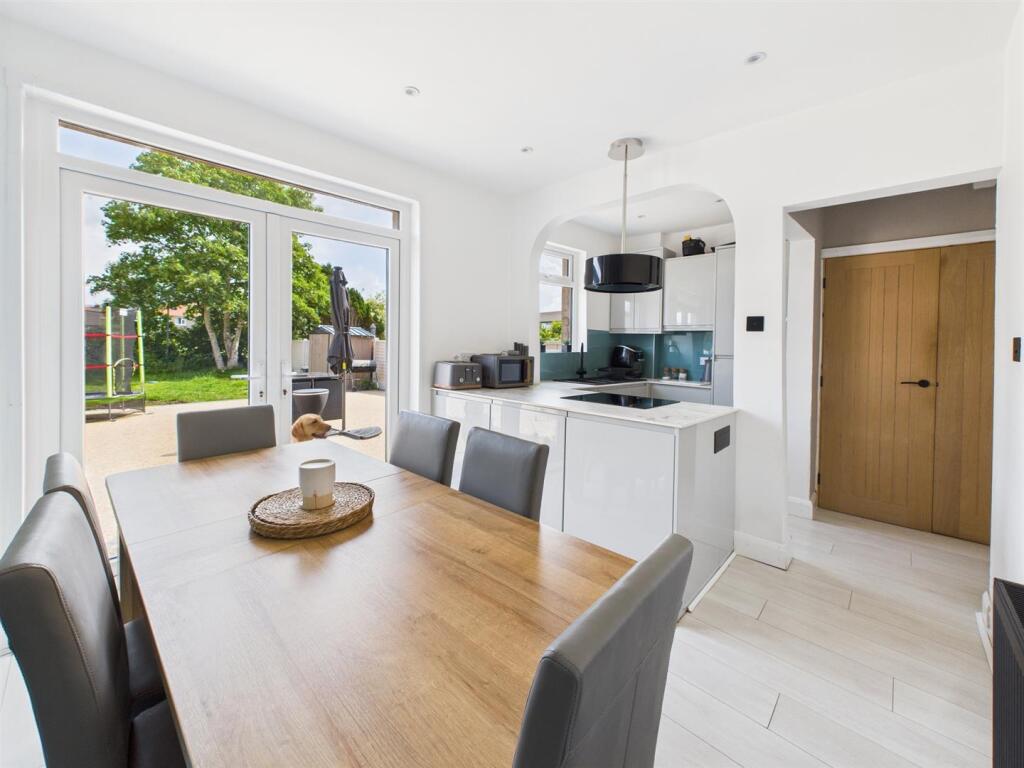 Open Plan Kitchen/Dining Room