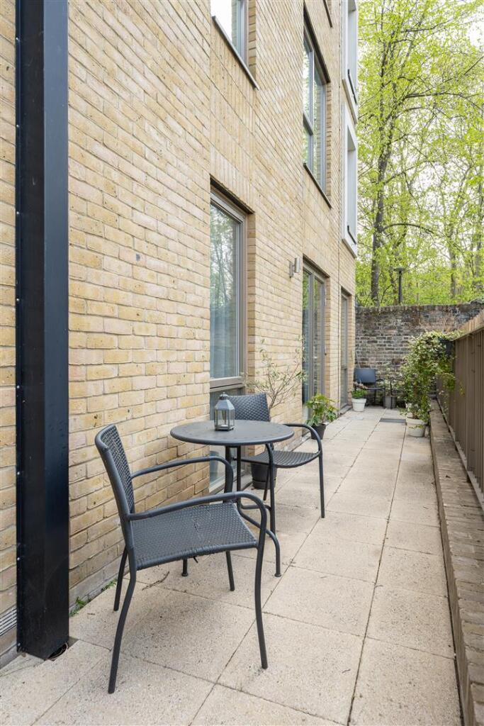 Richard Tress Way, E3