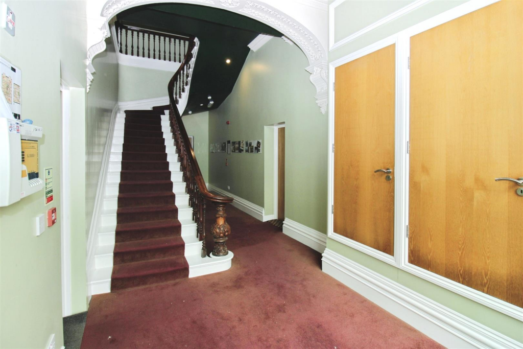 Private Entrance Hall