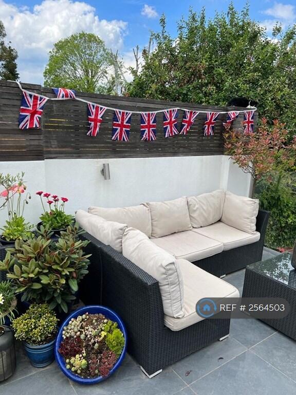Garden Patio Off Kitchen 
