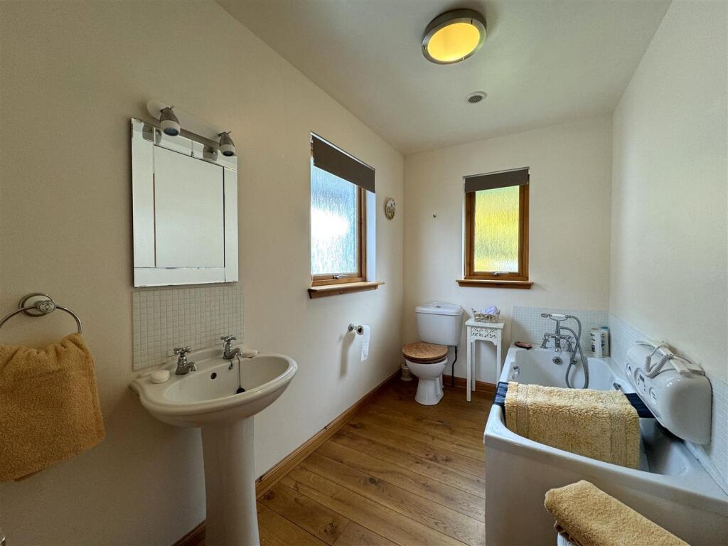 ENSUITE.JPG