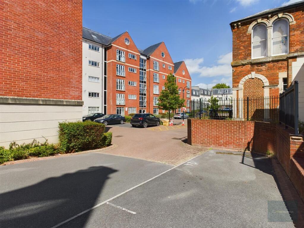 CAM03907G0-PR0047-ST