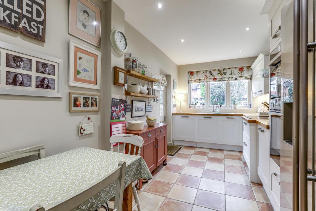 Fitted Kitchen/Breakfast room