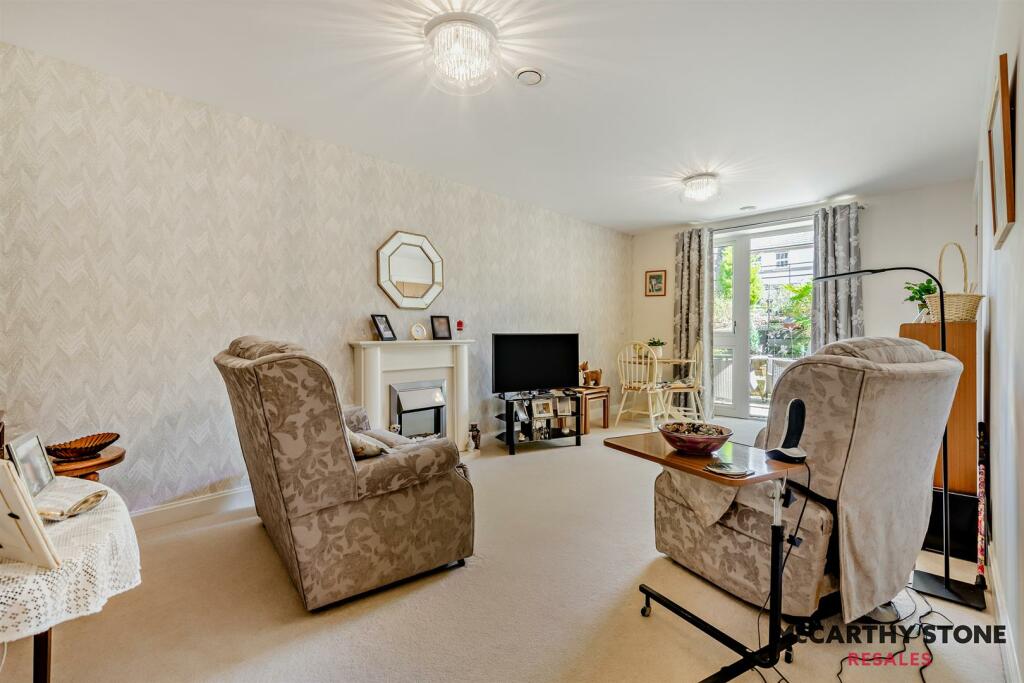 8614549-interior07-800.jpg