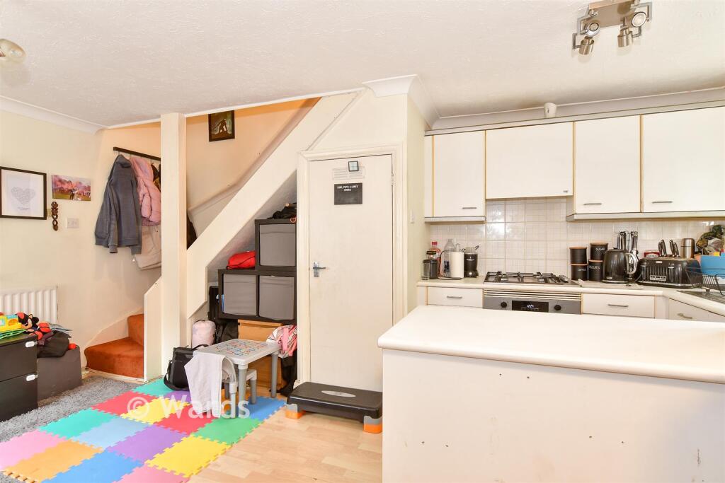 Kitchen/Lounge/ Dining Area