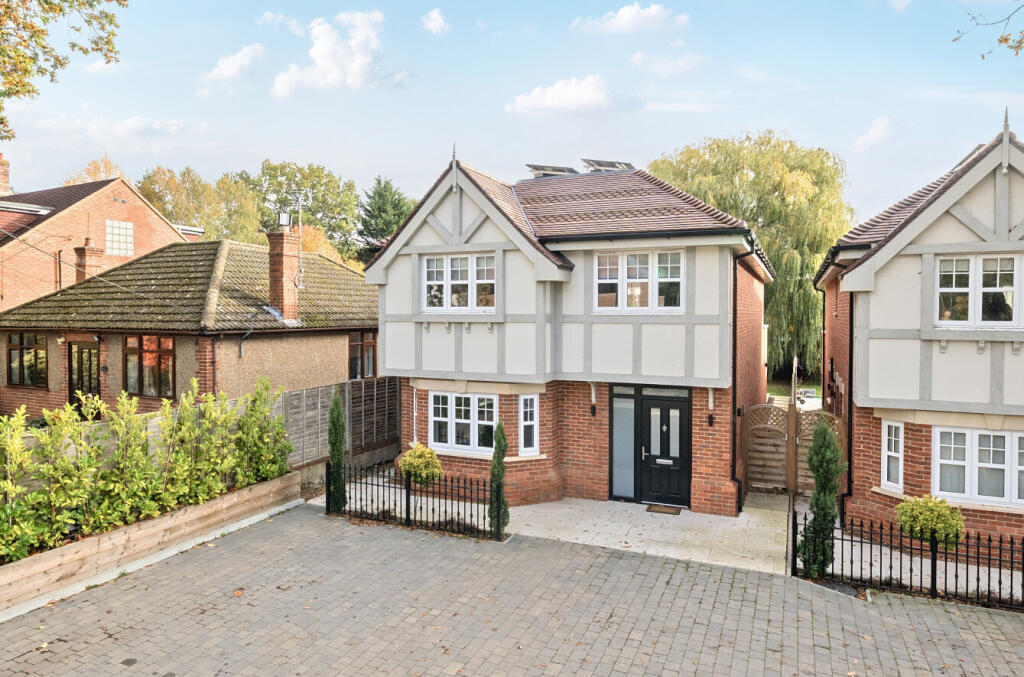 1371712-2-68f8a49...