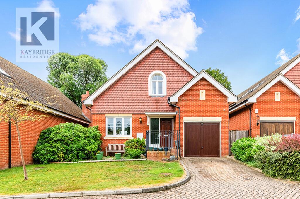 Bankside, Epsom - KT17 3AR