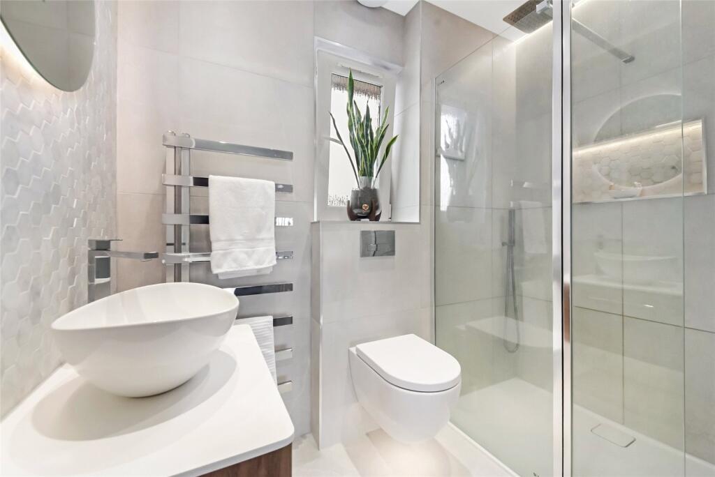 Ensuite