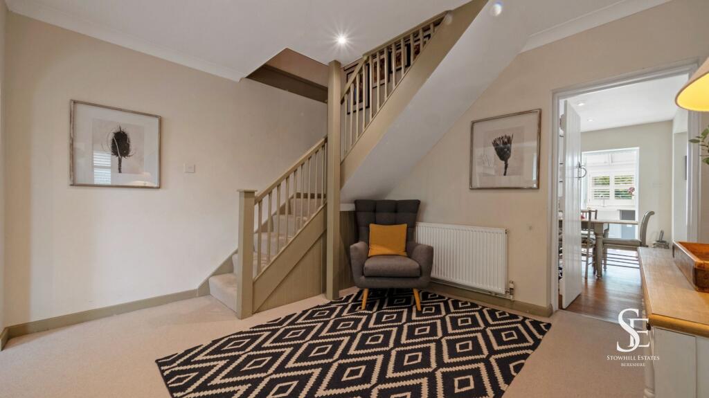 Family / Living Room to stairs