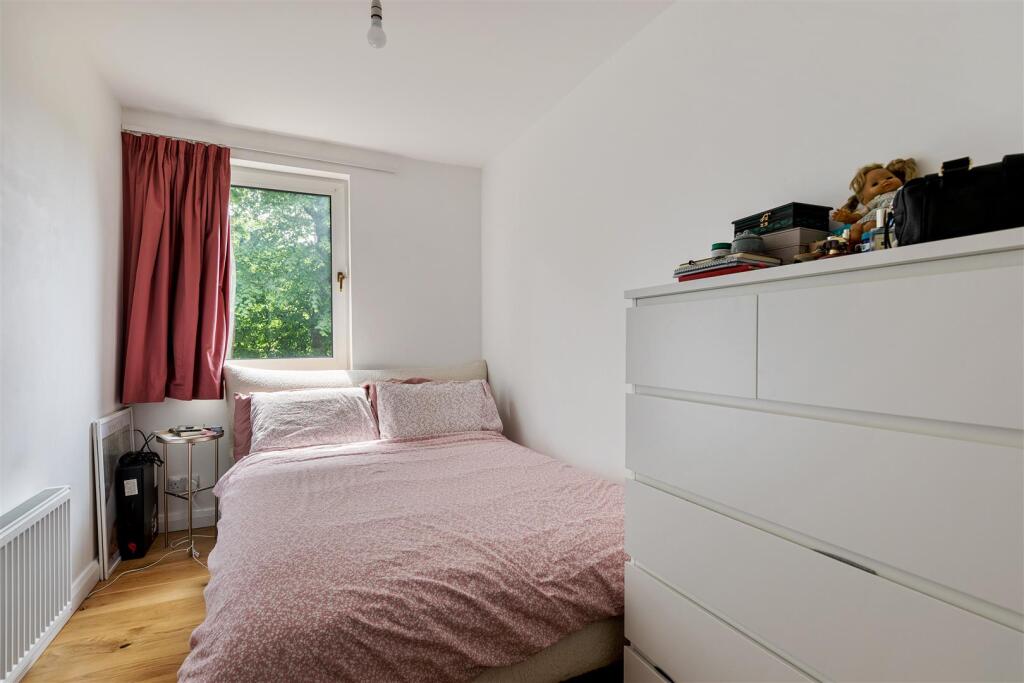 Orwell Lodge, 4, Hermitage Walk, E18