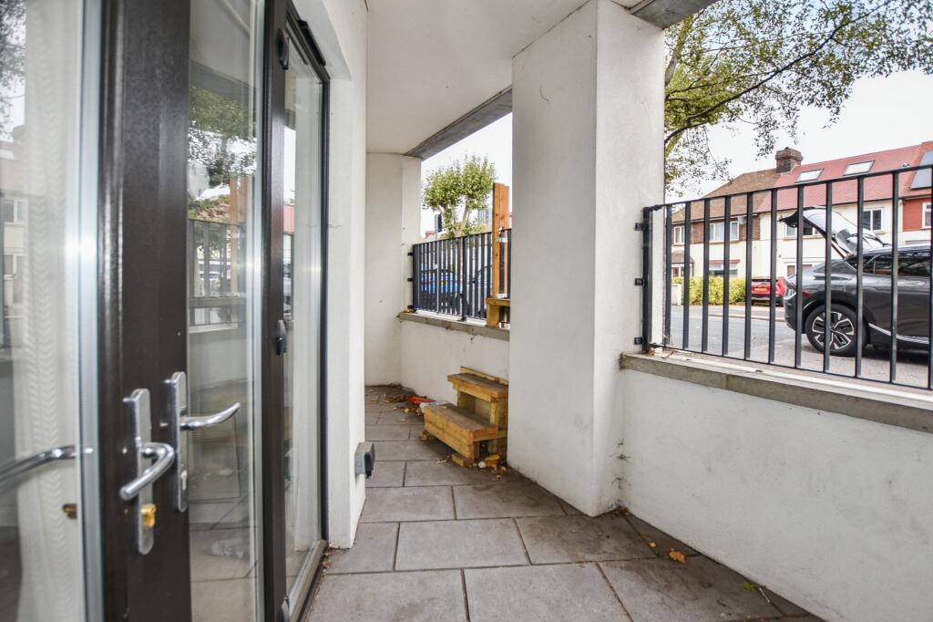 124 Blackwall Lane, Greenwich, London, SE10 0SP