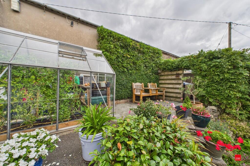 Greenhouse and Ga...