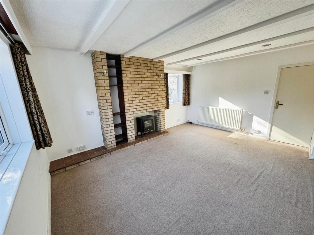 9b6bc8dd-Living 20Room 20a.jpg