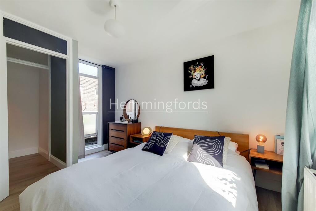 8_Main Bedroom-0.jpg