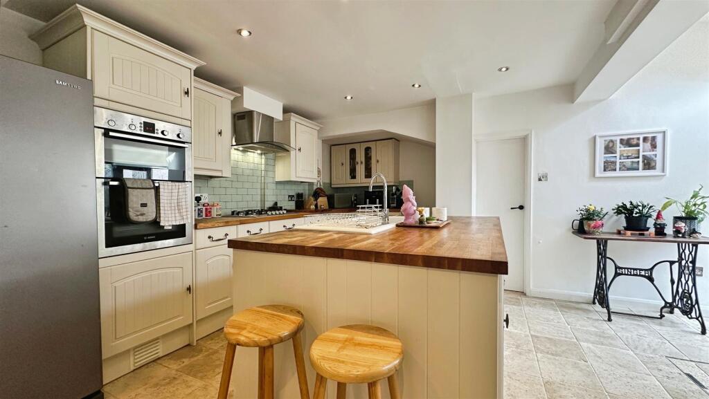 330d1e47--4AE9-94D5-B193B640C7D1-61919-000014B36D8