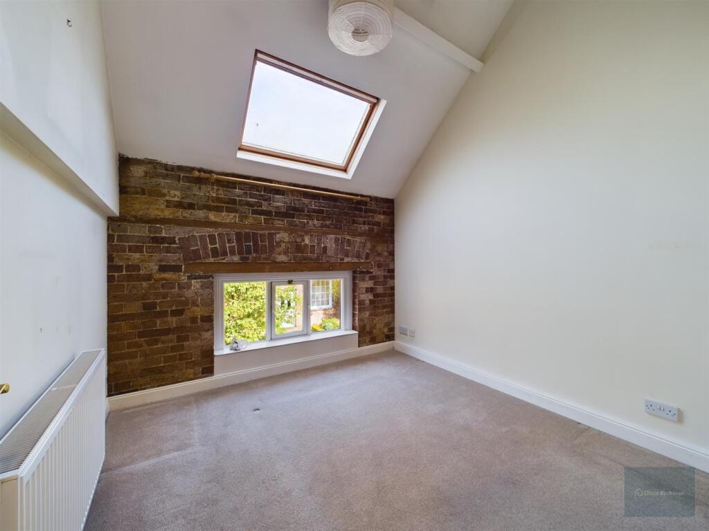 CAM02563G0-PR0056-ST