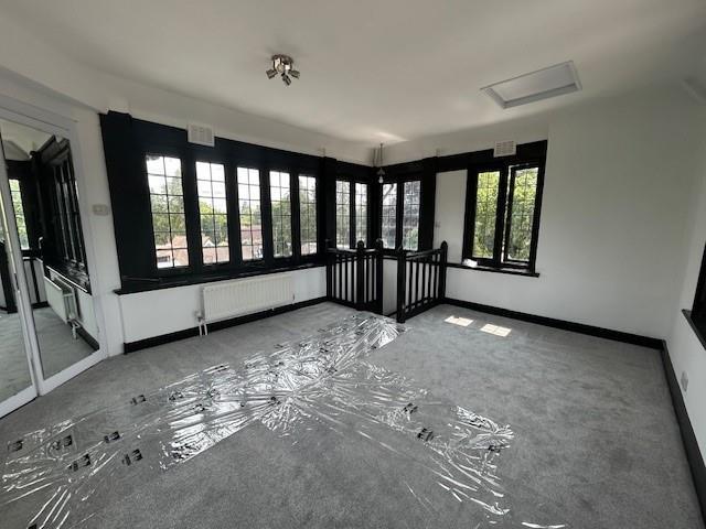 12 Tudor Hall top room 2.jpg