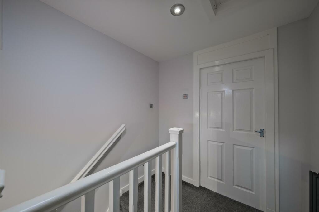030-22 Spey Court, Newmains ML2 9EE_.jpg