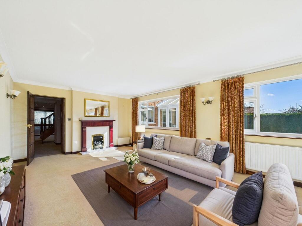 Lounge (Virtually Furnished)