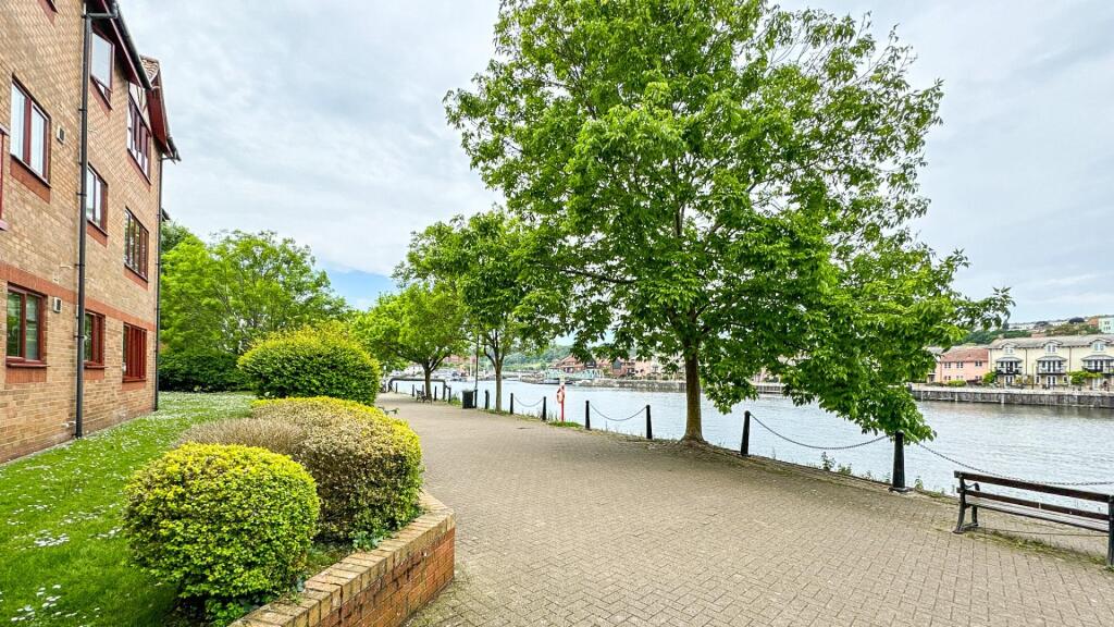 Harbour Side Location