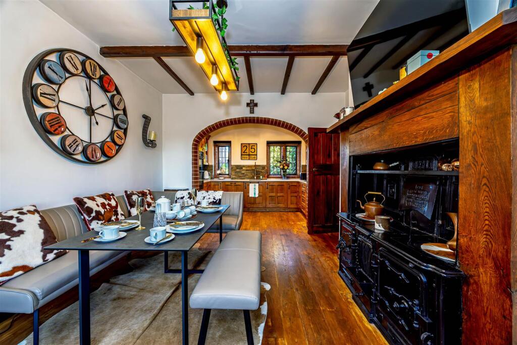 Kitchen diner 1 SAPL3817-20251125-DxO_DeepPRIME XD