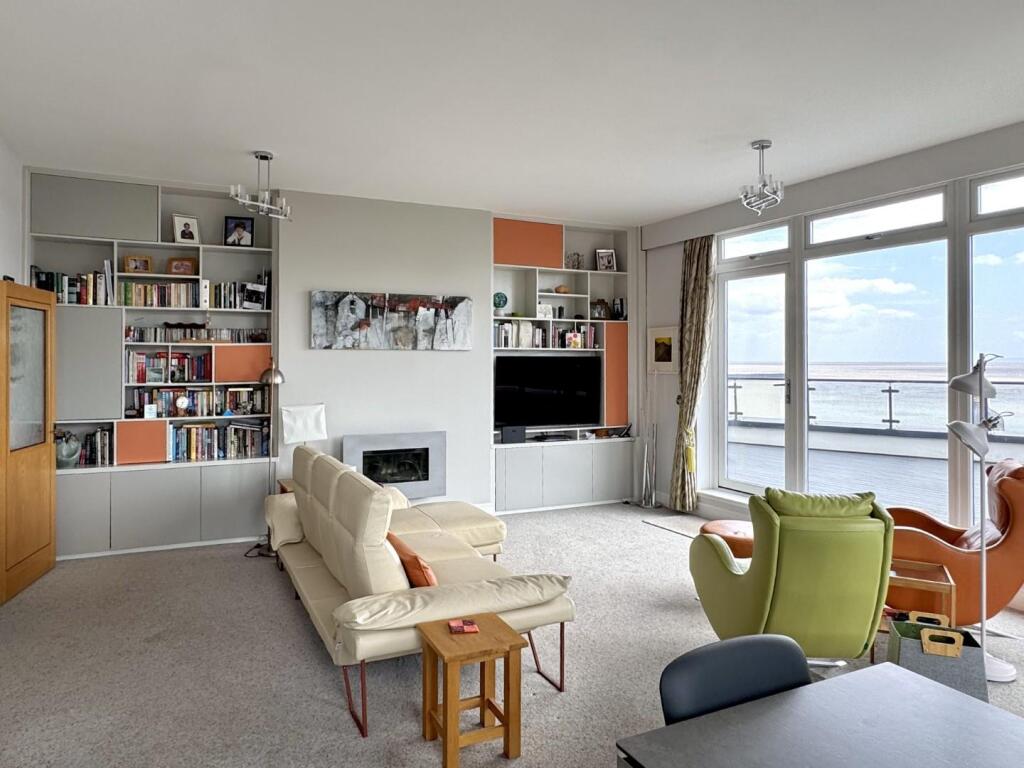 Open Plan Lounge/Dining/Kitchen