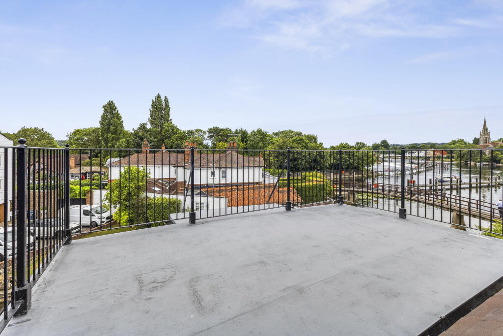 Flat 3, Three Gables, Mill Road, Marlow, Buckinghamshire, SL7 1QB