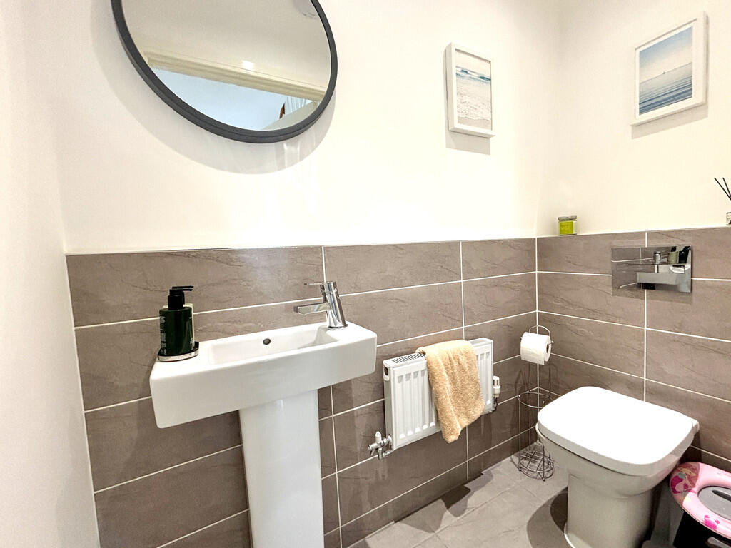 Cloakroom/WC