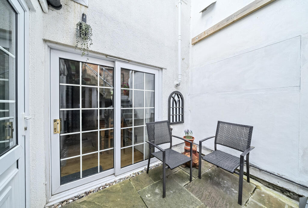 1347997-16-68bb02...