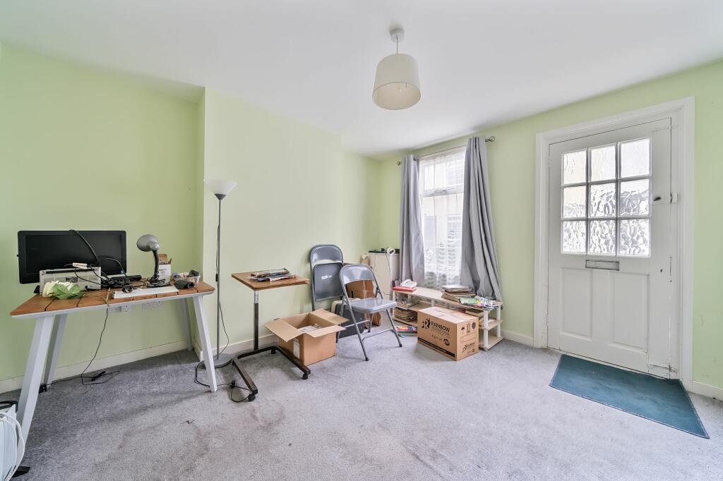 Living Room (2)