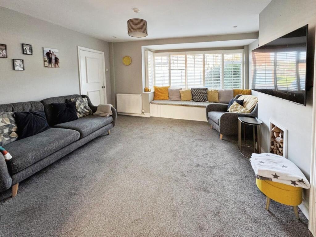 484bfe25-Living 20Room.jpg