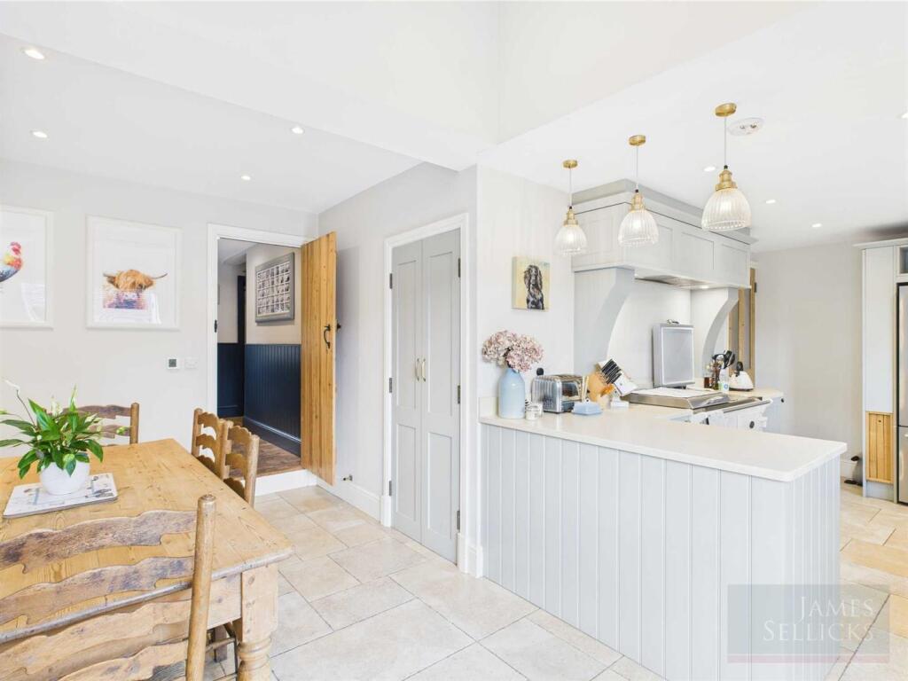 Dining Kitchen