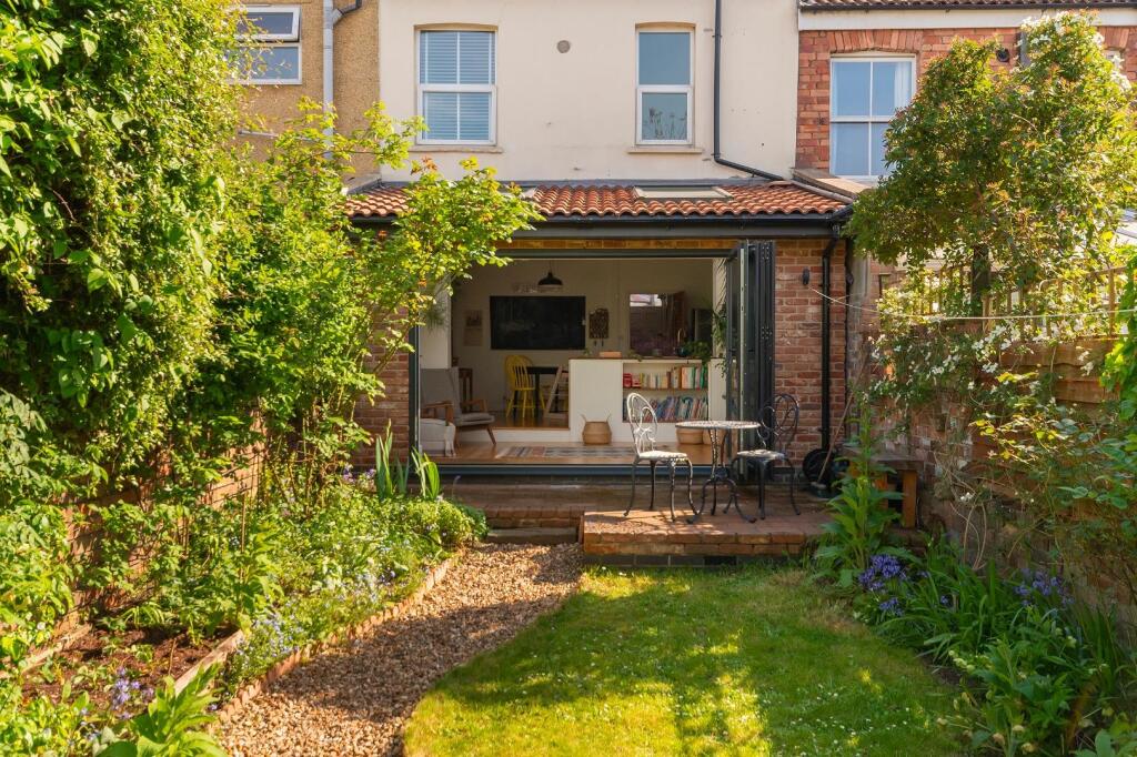 3Y7REN - External D.jpg