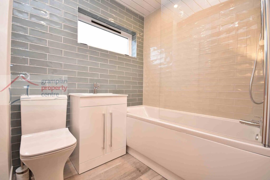 Bathroom.JPG