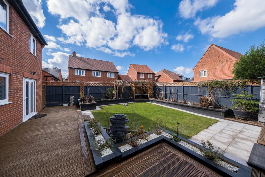 15 Holcroft Drive-036.JPG