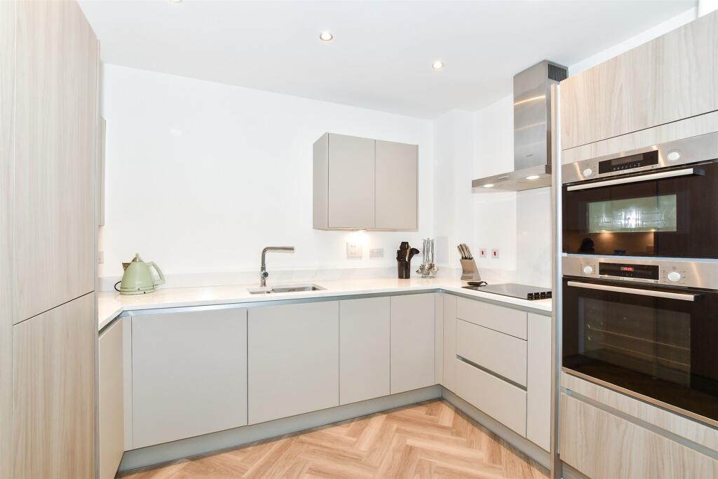 Kitchen/Lounge/Dining Area