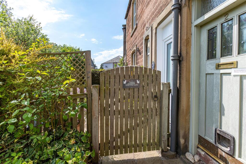 1 Ashley Cottages Newtown 01.JPG